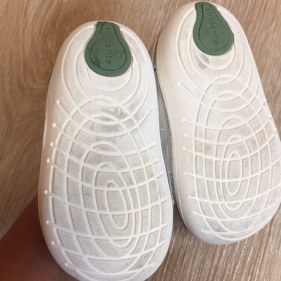 Stride Rite Kids Shoes - White and Green - Picture 4 of 5